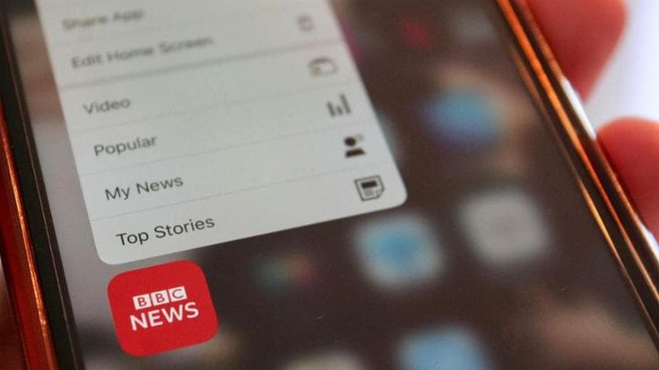La Bbc: “Algoritmi copiano male i nostri pezzi”. Contestazione ad Apple per un suicidio inventato