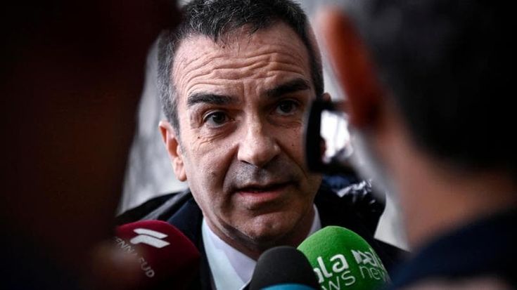 Occhiuto indagato lascia e si ricandida: “Decidono i calabresi”