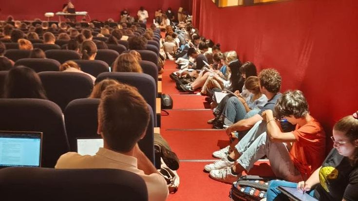 Cantieri a Palazzo Nuovo, gli universitari torinesi finiscono a lezione nei cinema per un anno