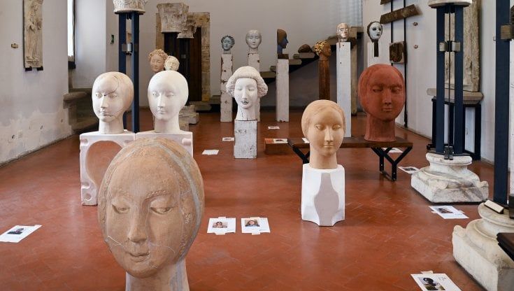 Vanessa Beecroft, mostra a Palermo: dialogo con l'Abatellis da Gagini a Laurana