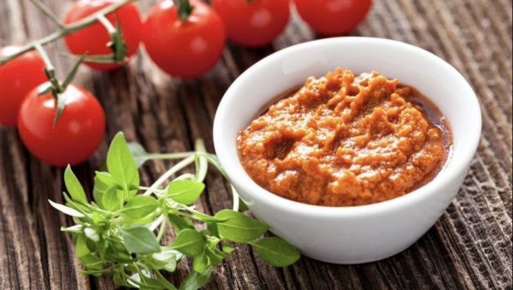 Pesto alla siciliana: tutti i trucchi per non sbagliare