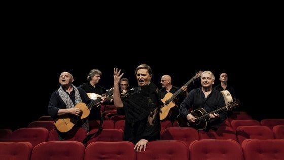 A novembre torna sul palco la Nuova Compagnia di Canto Popolare, nel ricordo dell’amico e cofondatore Carlo D’Angiò