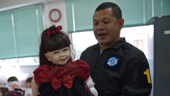 Thailandia, impazzano le bambole-angelo. E tra superstizione e fede, spacciatori le sfruttano