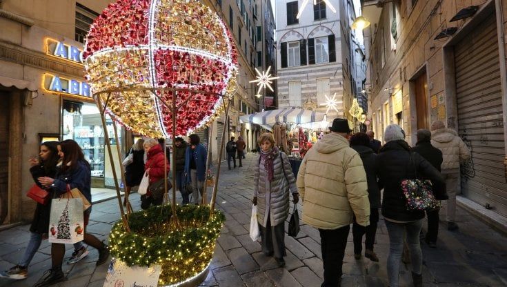 Genova, shopping di Natale, i commercianti sorridono: “Affari come prima della pandemia”