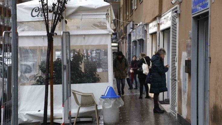 Napoli, il Comune ha un piano per via Cilea: più controlli e vigili e si studia una Ztl