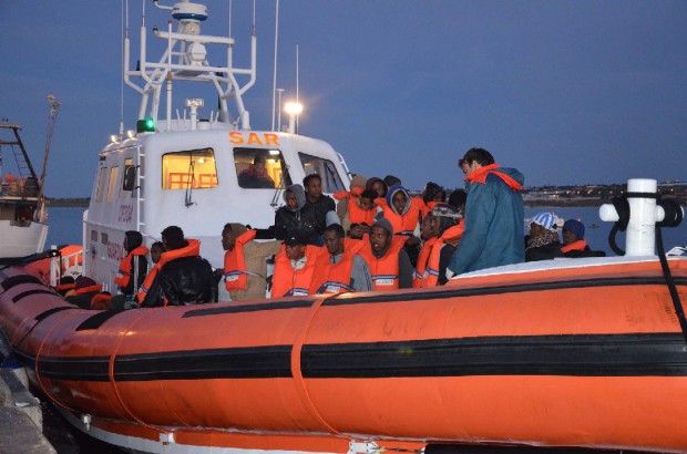Ottantaquattro migranti somali<br />salvati dalla guardia costiera