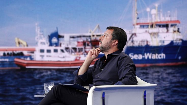 Governo, diktat di Salvini ai Cinque Stelle sul decreto anti sbarchi: “La pazienza è finita”