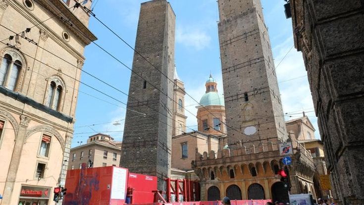 Garisenda, i costi in più fan lievitare le parcelle di oltre 250mila euro