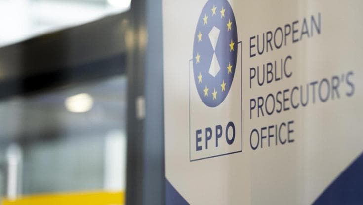 “Appalti in cambio di pc e tv” l’Ue chiede l’arresto di 16 docenti