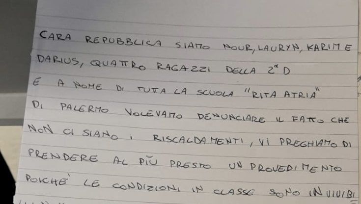La lettera degli studenti: "Stiamo in classe con sciarpa e guanti"