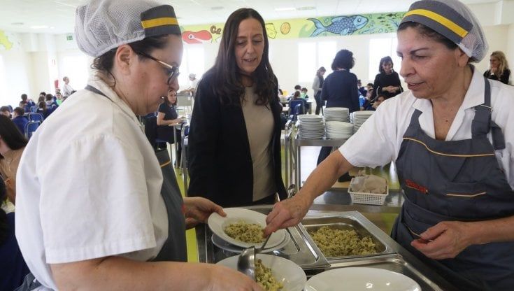 “Sushi, pizza e kebab” i desideri dei bambini per il menù della mensa