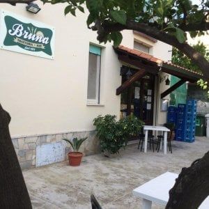 Nella trattoria di Verezzi ravioli e polpette dopo la visita alle grotte