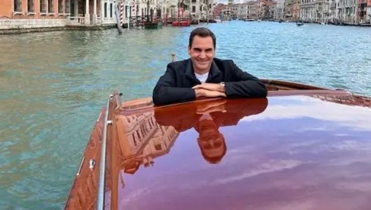 Tennis, Federer turista a Venezia: alla Biennale in attesa del ritorno sui campi