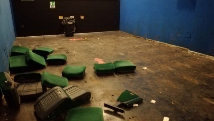 Megastore cinese al posto del cinema Arcobaleno: “È un giorno triste”