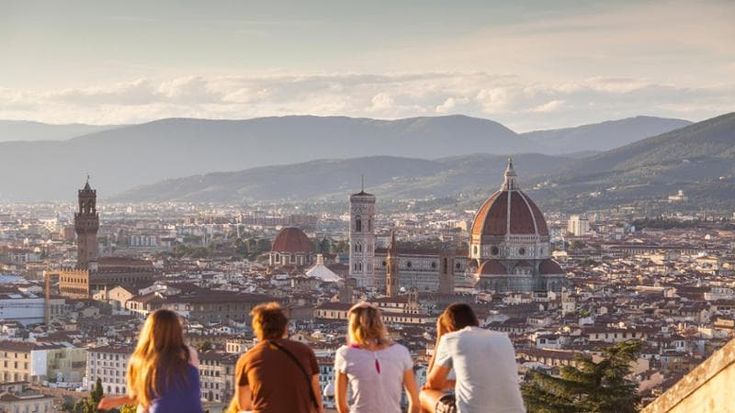 Turismo in Italia, in crescita arrivi e presenze: nel 2023 superati i livelli pre-pandemia
