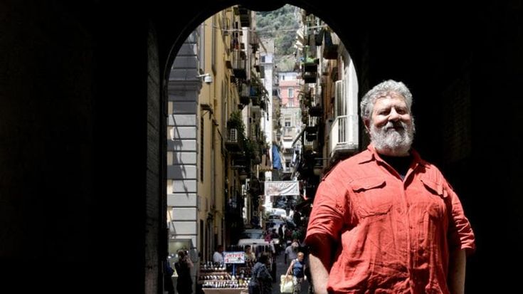 Lello Arena: “Talenti di ogni età in piazza Plebiscito”