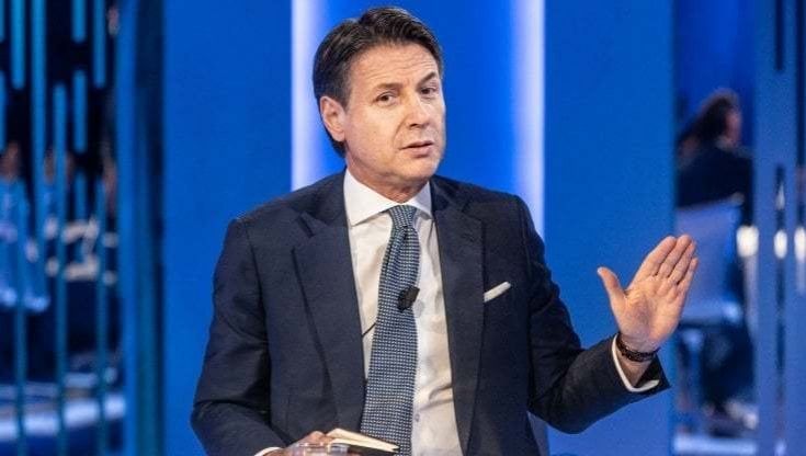 M5S alla conta sul 2x1000. Oggi il voto degli iscritti. Slitta l’ok ai vice di Conte