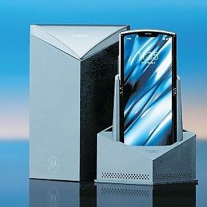 Smartphone senza una sim fisica, Tim arriva prima con il Razr