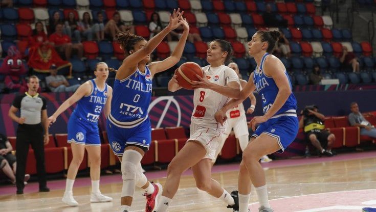 Basket, Europei femminili: Italia eliminata dal Montenegro. Addio al sogno olimpico