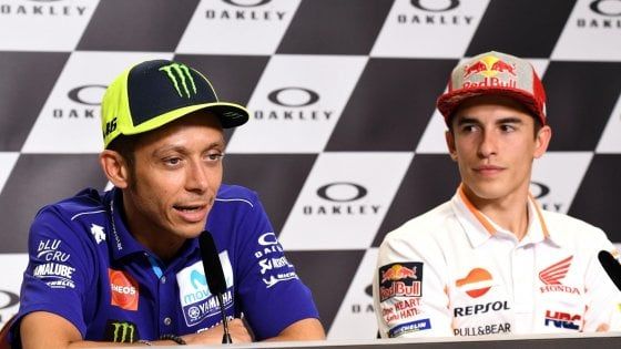 Motogp, Rossi non stringe la mano a Marquez: ''Pace? Io sto bene così''