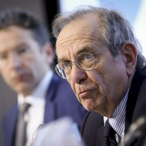 L'Eurogruppo all'Italia: "Servono sforzi maggiori". Padoan: "Non &egrave; manovra extra"