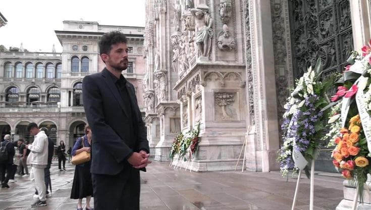 Funerali Berlusconi, il primo ad arrivare è il 'fedelissimo' pugliese: "Tramanderemo ai nostri figli la sua opera"