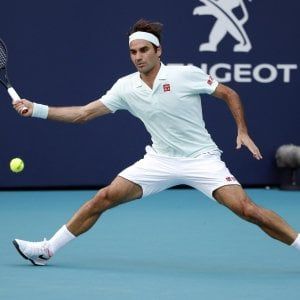 Tennis, Miami: Federer facile ai quarti, battuto in due set Medvedev