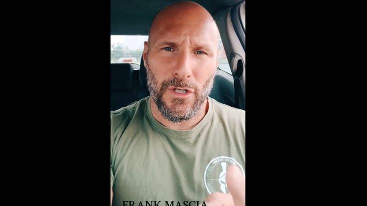 Account TikTok sequestrato all’ex pugile Frank Mascia: inneggiava alle ronde anti-immigrati