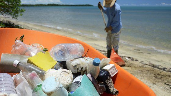 Spazziamo via l’isola di plastica,  basta una testina intercambiabile