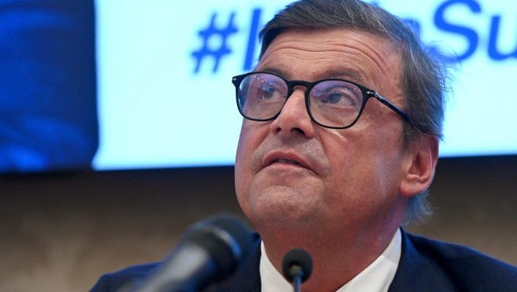 Sondaggi politici: crescono Movimento 5 Stelle e Terzo polo. Un quinto di italiani ancora indeciso