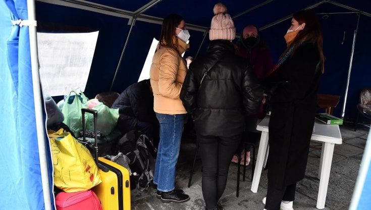 Specchio d'Italia, superate le 5 mila donazioni per i profughi in fuga dall'Ucraina