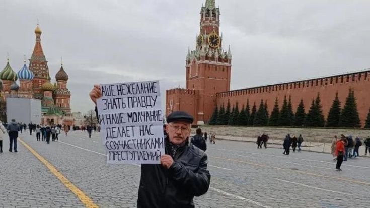 Intervista a Oleg Orlov, il Nobel sotto processo: “Il regime russo è come il fascismo. Produrrà una catastrofe”