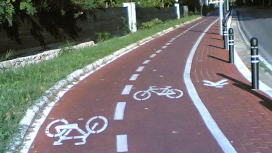 Mobilità su due ruote, dal Piemonte 800mila euro a otto progetti di piste ciclabili