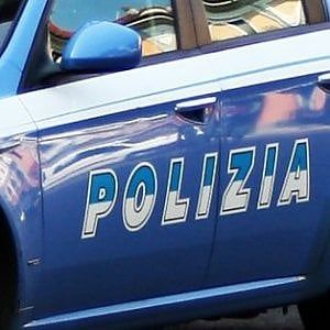 Roma, chiama polizia perché moglie minaccia suicidio: lei era in auto con un altro