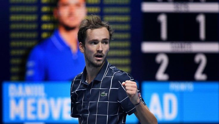 Tennis: Medvedev è il Maestro, battuto Thiem. Le Atp Finals danno appuntamento a Torino