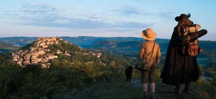 'Rémi' con cane e scimmietta e un talento puro. "Esempio per i ragazzi oggi"