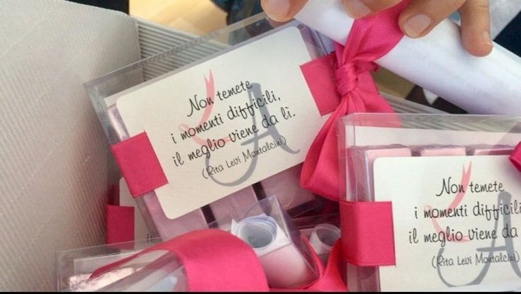 "Non temete i momenti difficili": alle donne che combattono il Covid i cioccolatini con le frasi celebri