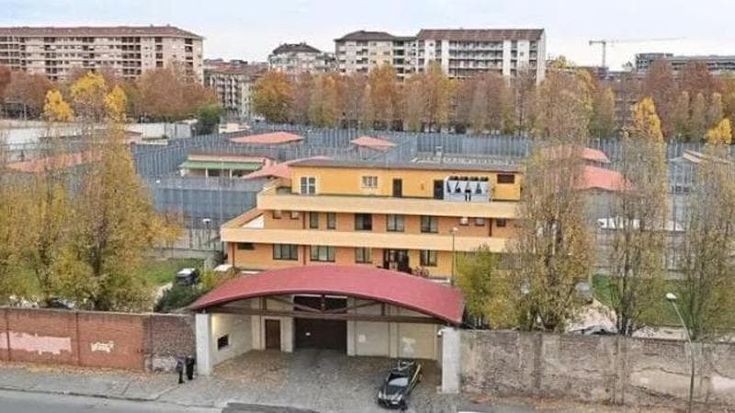 Cpr di Torino, rissa e incendio tra egiziani e nigeriani: feriti tre finanzieri