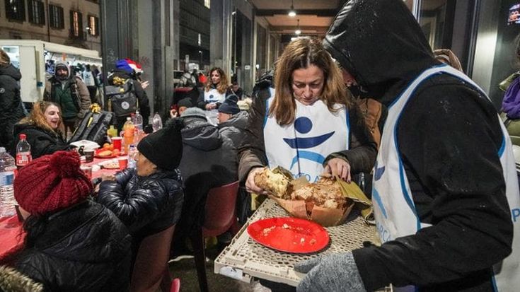 Colletta alimentare, parteciperanno anche i detenuti. E per i poveri pranzo in piazza Affari