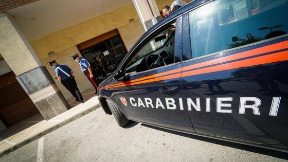 Siracusa, agguato in piazza a Francofonte a colpi di pistola