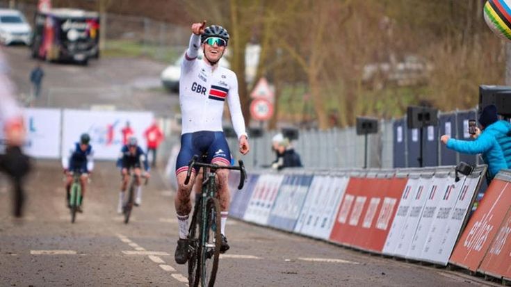 Mondiali di ciclocross, Italia argento nella staffetta mista. Oro alla Gran Bretagna