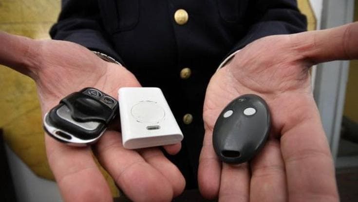 Furti d’auto con sistemi hi-tech: a Palermo la base della banda
