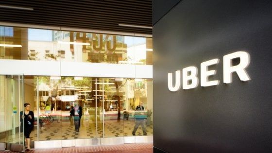New York, Uber ammette: gli autisti hanno pagato troppo. E scatta il rimborso
