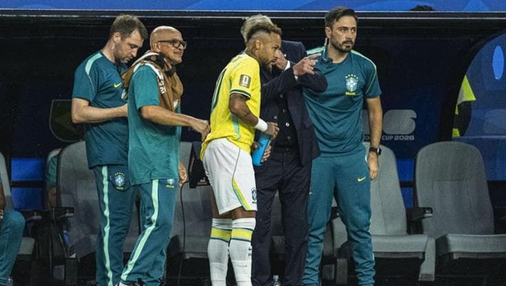 Neymar entra, Davide Ancelotti fa no con la testa: scoppia il caso in Brasile