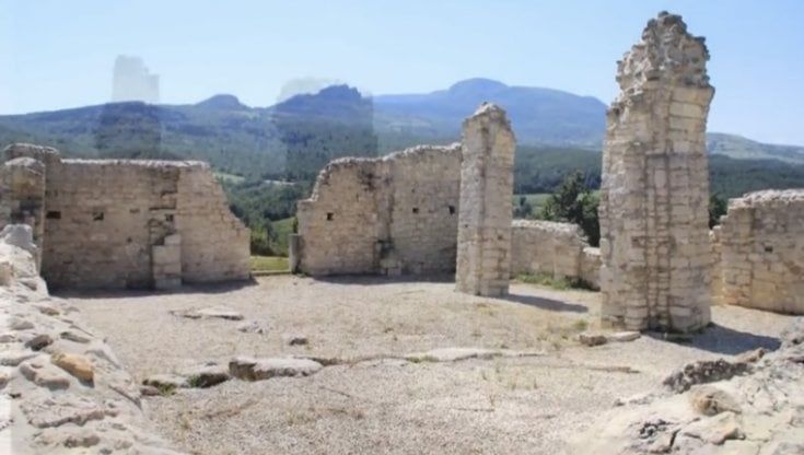 Il FAI sulle strade dell'Abruzzo per godere la magia dei borghi 