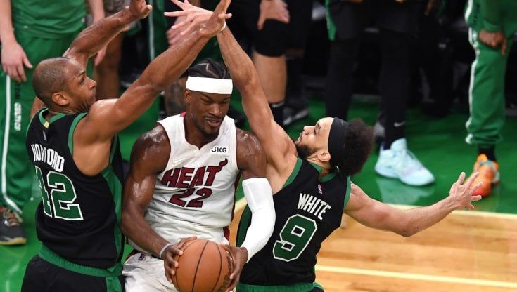 Basket, play-off Nba: Miami annulla il match-point di Boston, si va alla bella