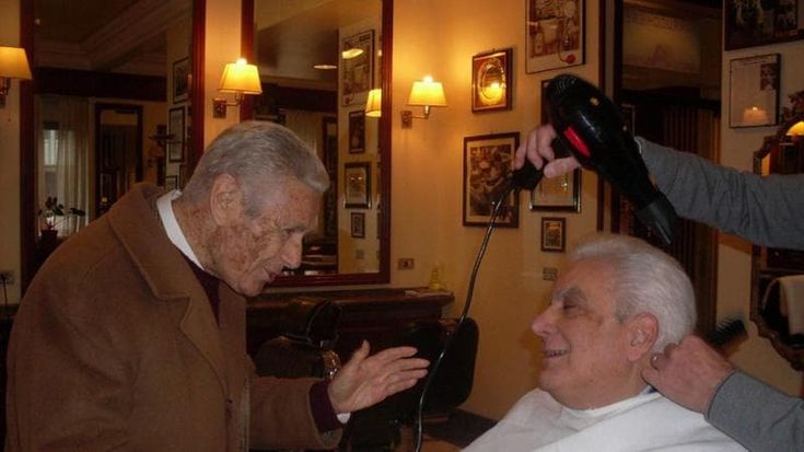Dall’ex direttore di banca al “club dei giuristi”, quelli che a Sergio Mattarella danno del tu