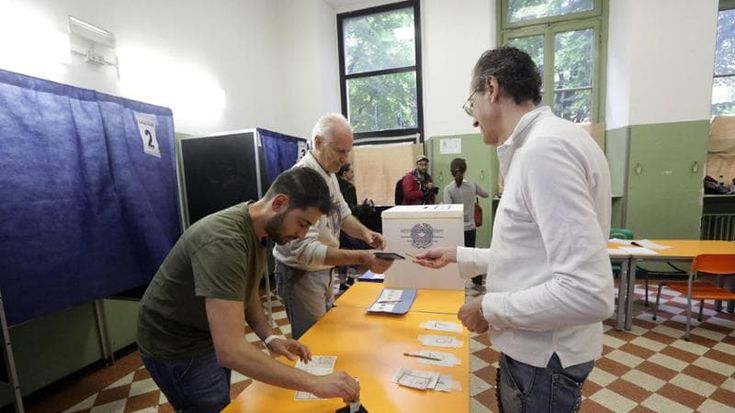 Il Comune contro l’astensionismo: un tour con i prof della Bocconi nei quartieri per le Europee