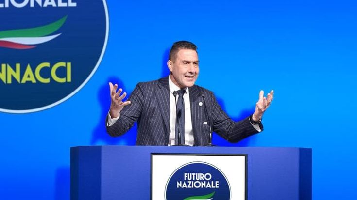 Vannacci rilancia la sfida: “In campo anche da solo”. E la Lega lo isola da Afd
