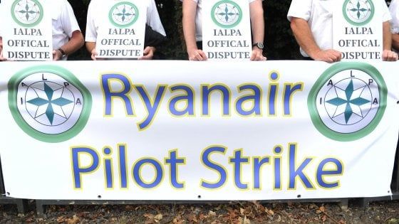 Ryanair, il sindacato belga denuncia: "Polacchi e tedeschi per sostituire gli scioperanti"